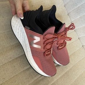 New Balance Fresh foam Roav pink